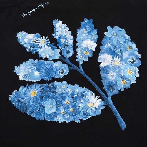 MAGENTA BLUE FLOWERS COLLAB TEE black